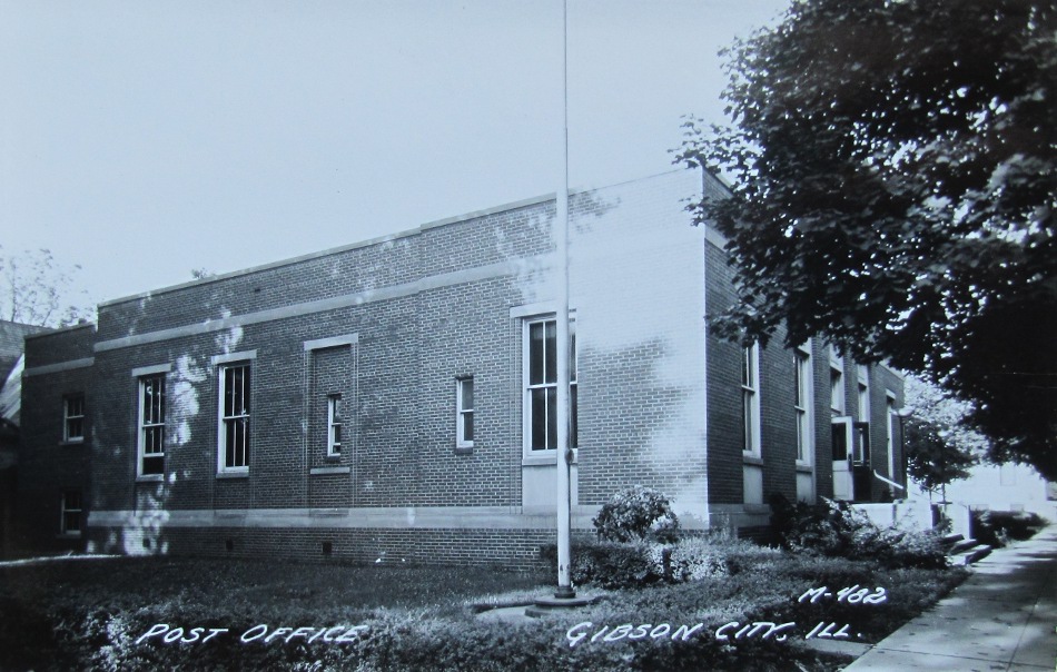 Gibson City, Illinois Post Office Post Card