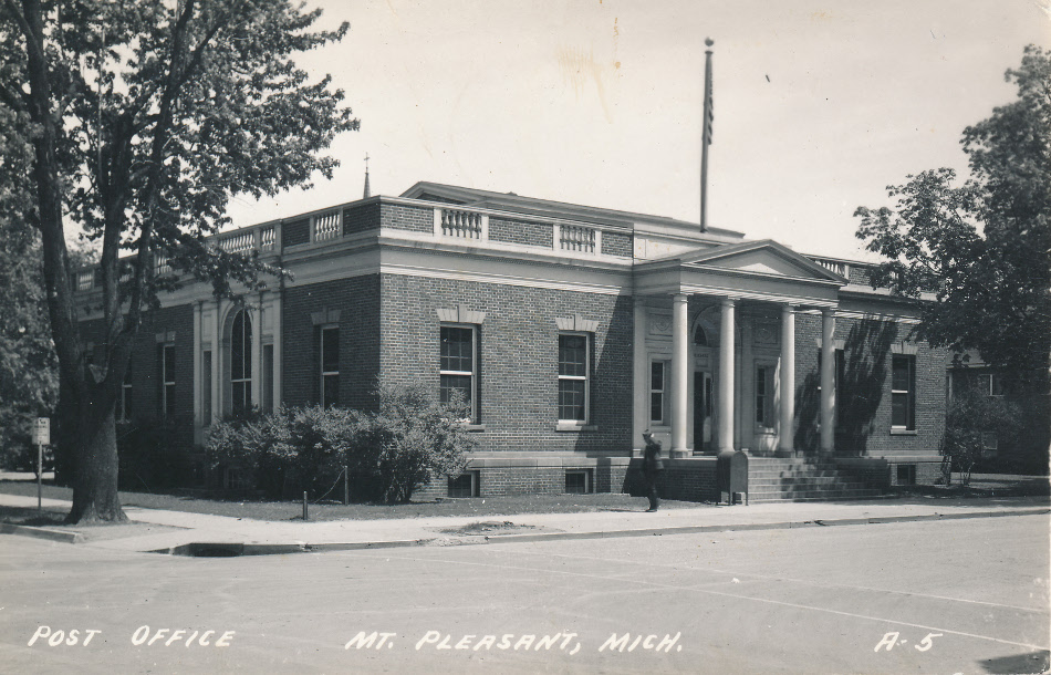 Mat. Pleasant Island, Michigan Post Office Post Card