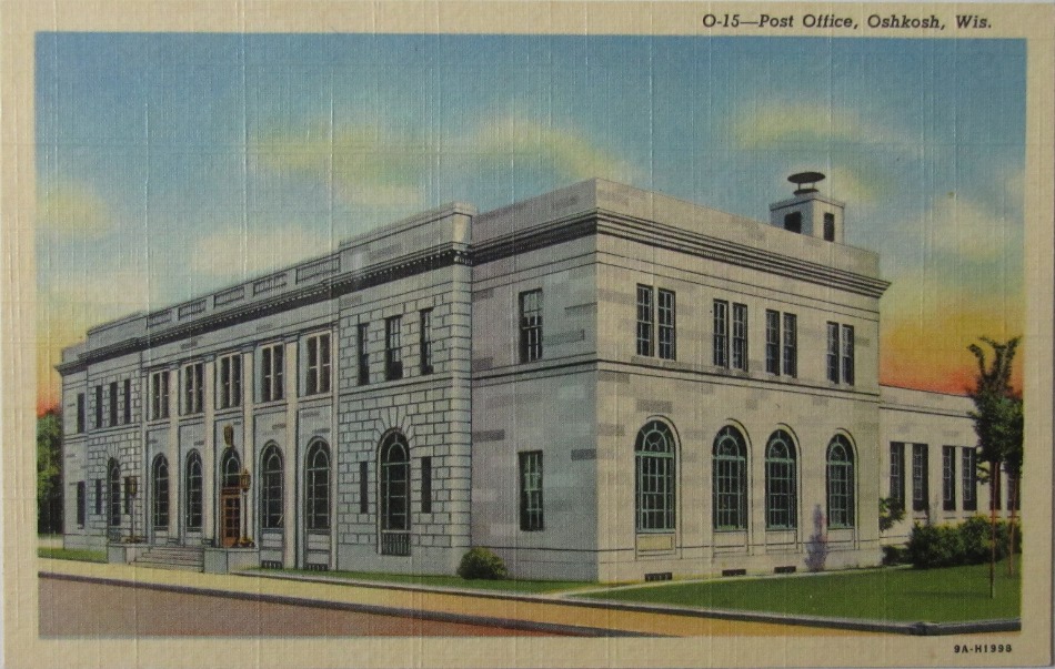 Oshkosh, Wisconsin Post Office Post Card
