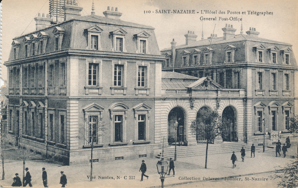 France, Saint Nazaire  Post Office Post Card
